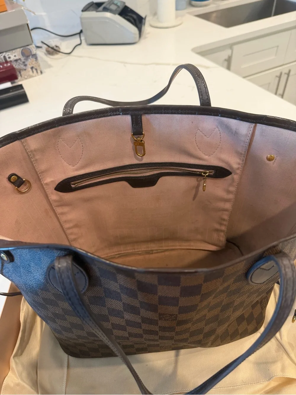 Louis Vuitton Neverfull Tote Bag (wristlet included)  - Women's Shoulder Handbag